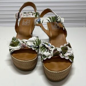 L4L Floral boho wedge.  sz 6